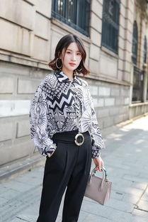 成熟女性的生活照